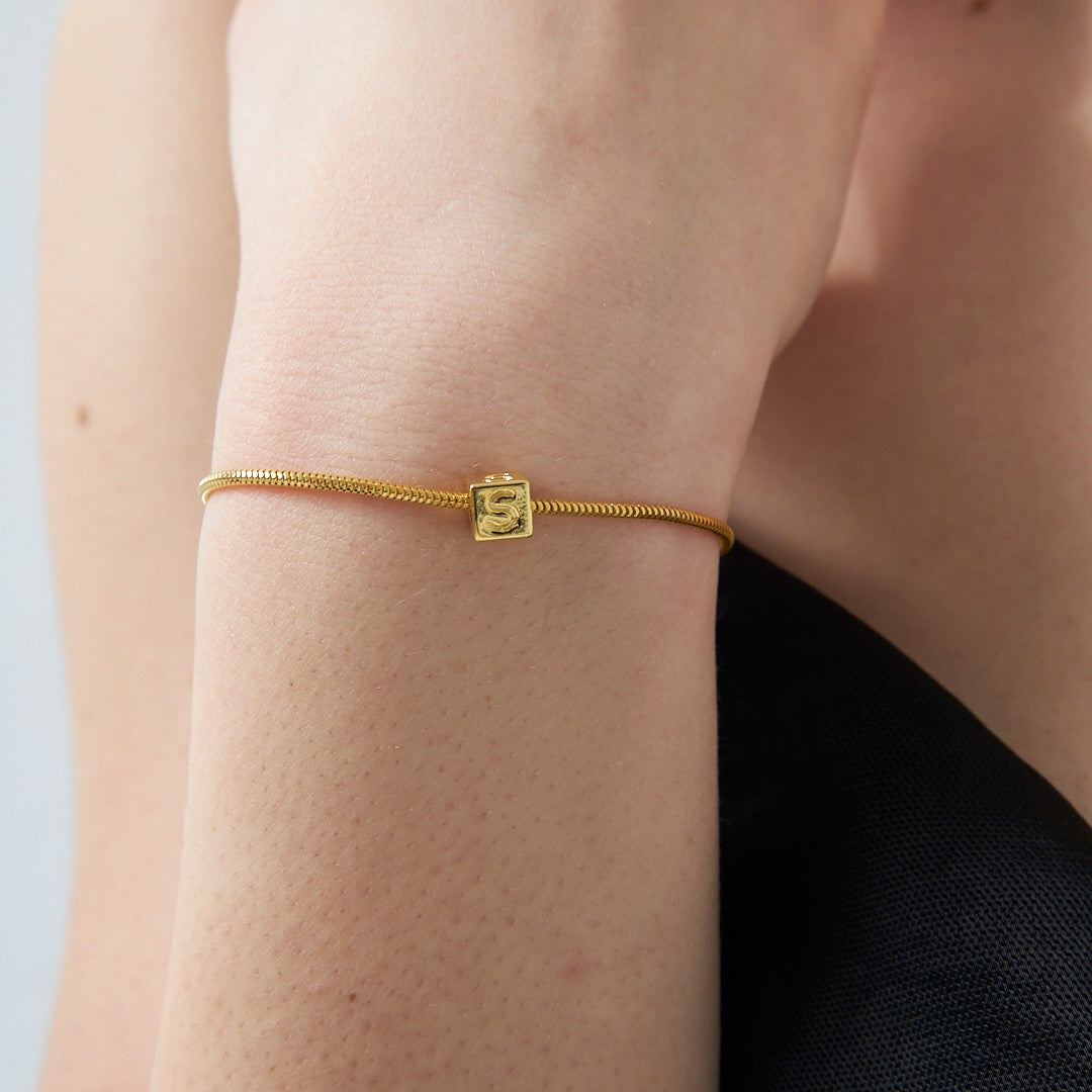 Letter Cube Chain Set