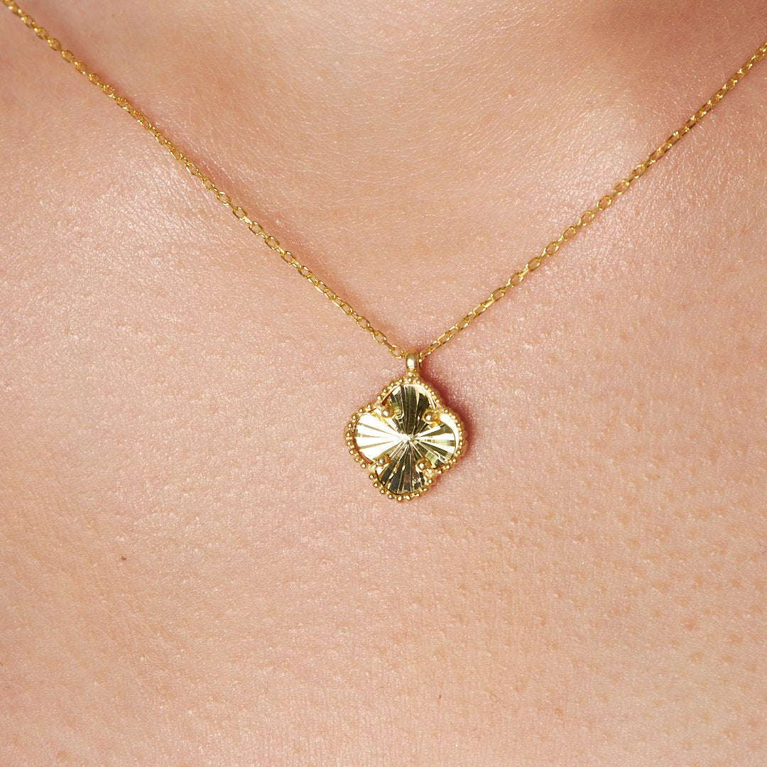 Glänzende Kleeblatt Halskette