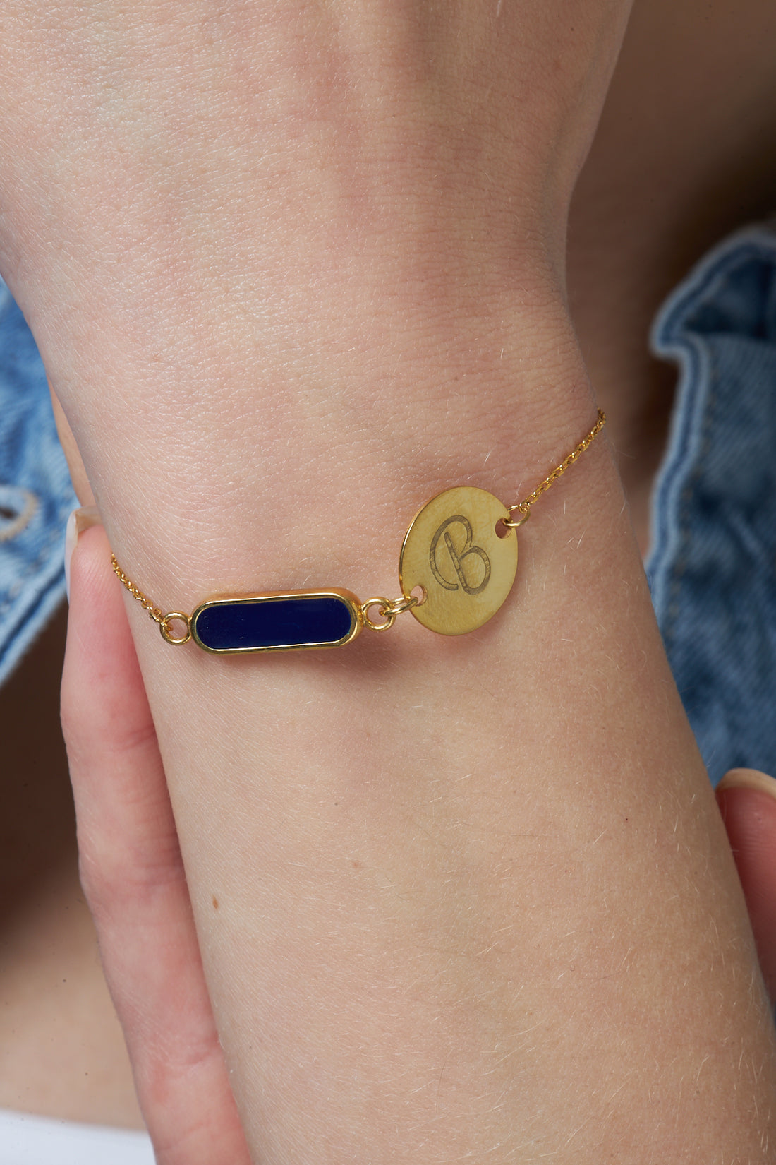 Buntes Teller Buchstaben Armband