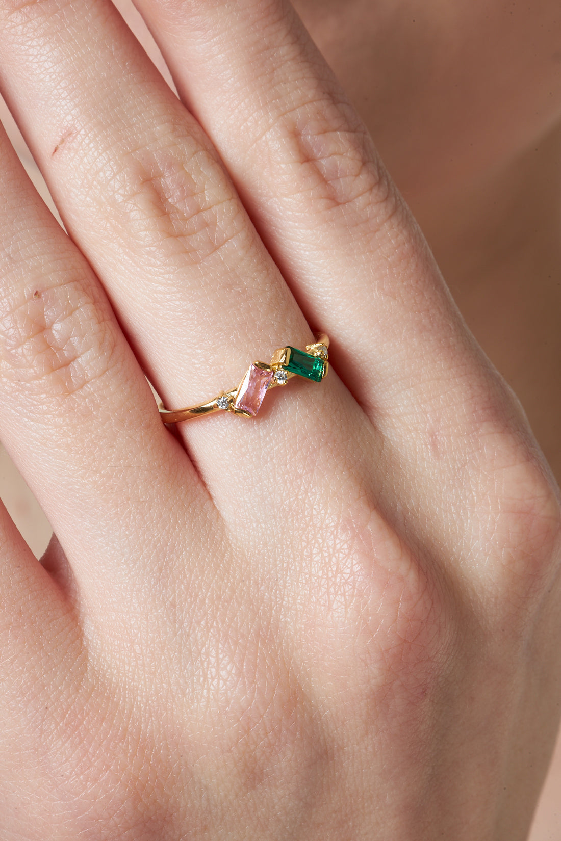 Baguette Ring mit Farbigen Steinen