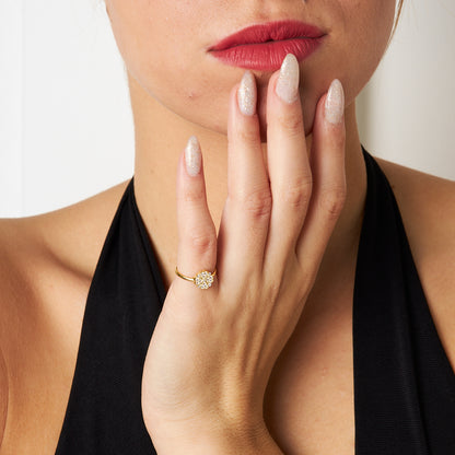 flower model ring with heart