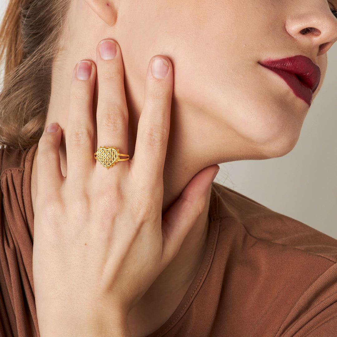 Unusual ring with heart