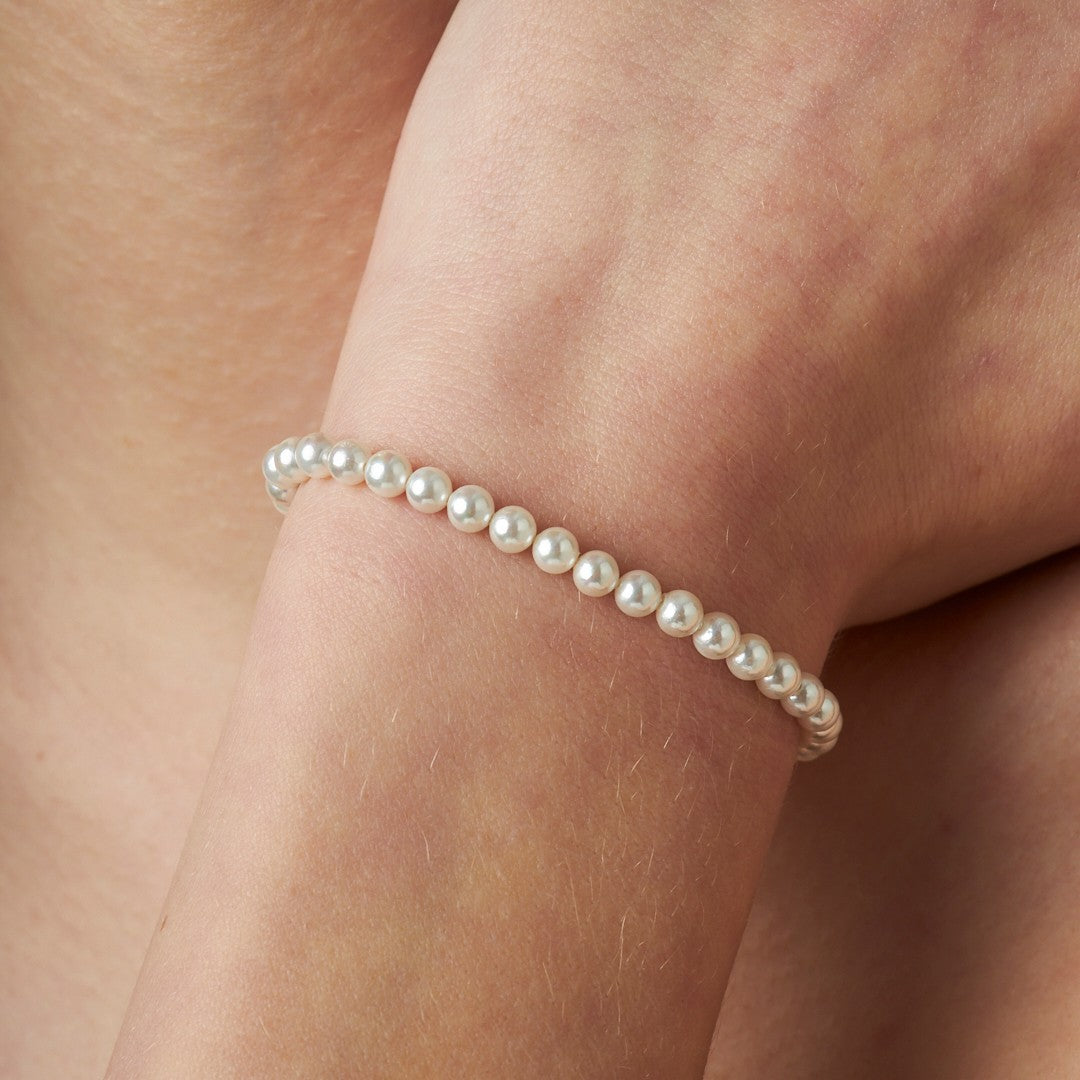 pearl bracelet