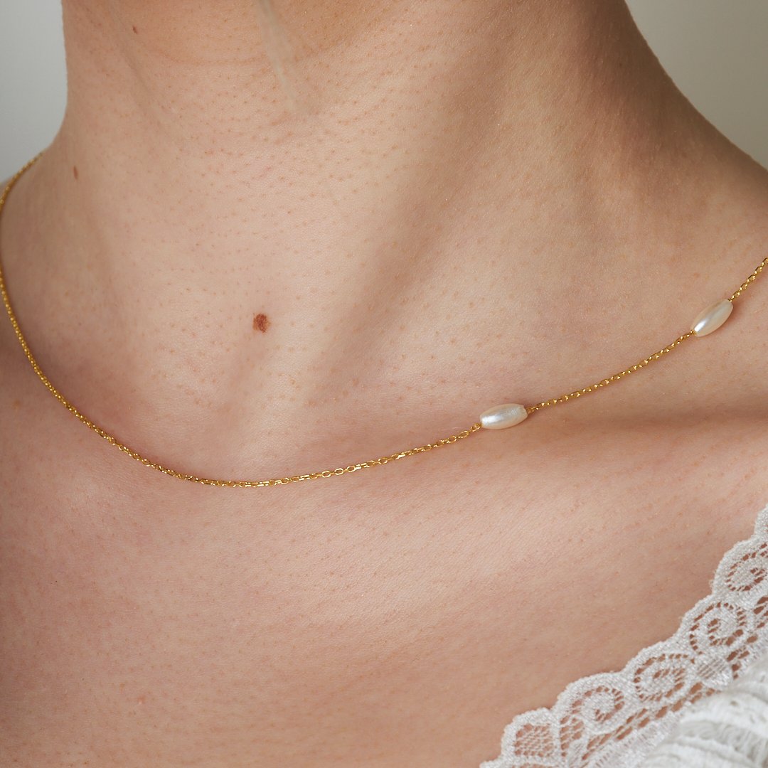 pearl necklace