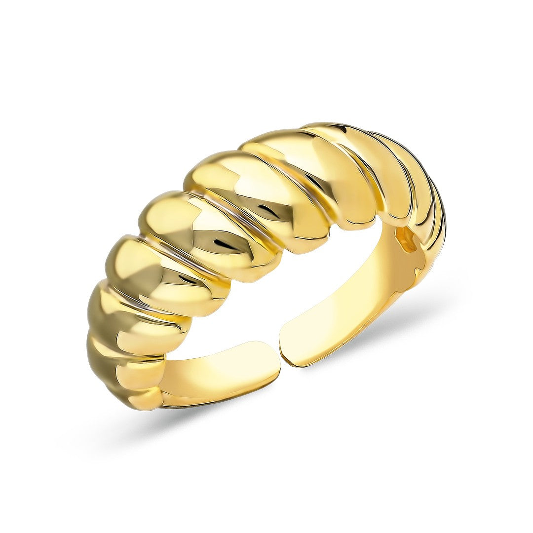 Curved twisted ring