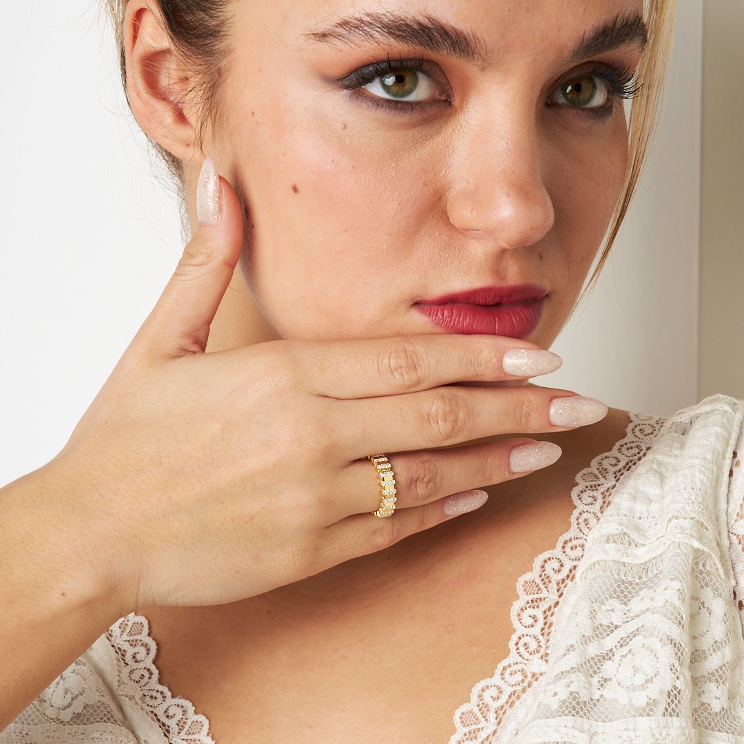 Stylish ring with stones